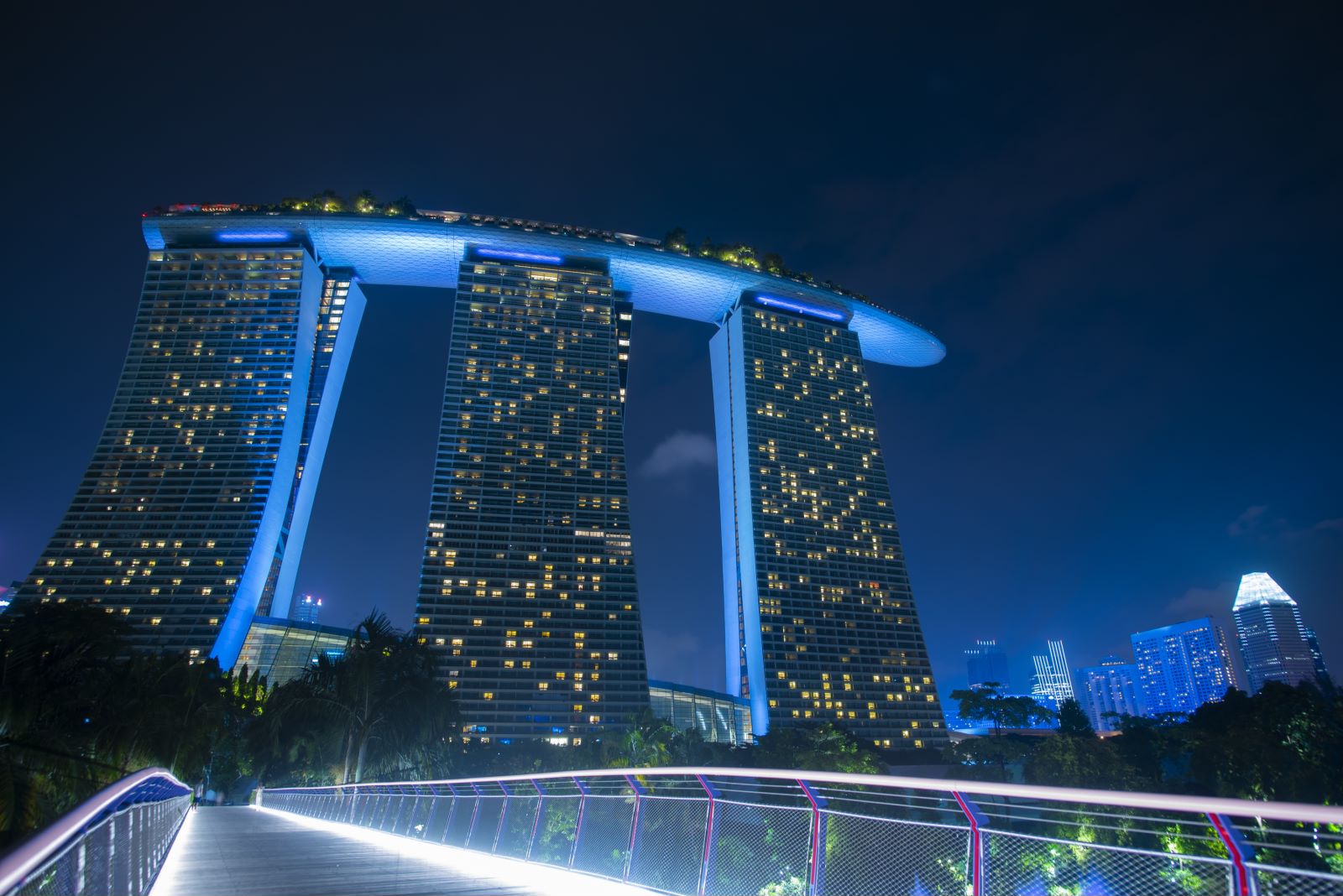 新加坡夜总会招聘待遇如何？