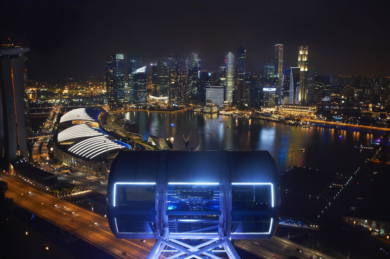新加坡夜总会招聘要求什么条件?